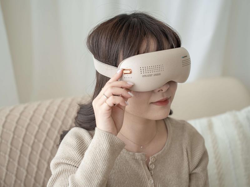 【限時最低超早鳥63折】德國藍寶指壓式冷熱按摩眼罩