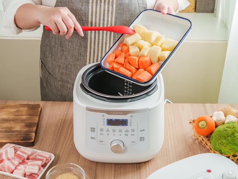 【超早鳥47折】Tefal 特福 鮮呼吸速燉萬用快鍋 4L